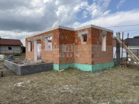 Eladó családi ház Dány Arany János utca
