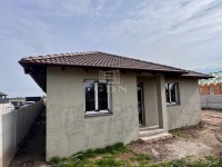 Eladó ikerház Áporka EGYSZINTES, ÚJÉPÍTÉSŰ IKERHÁZ!